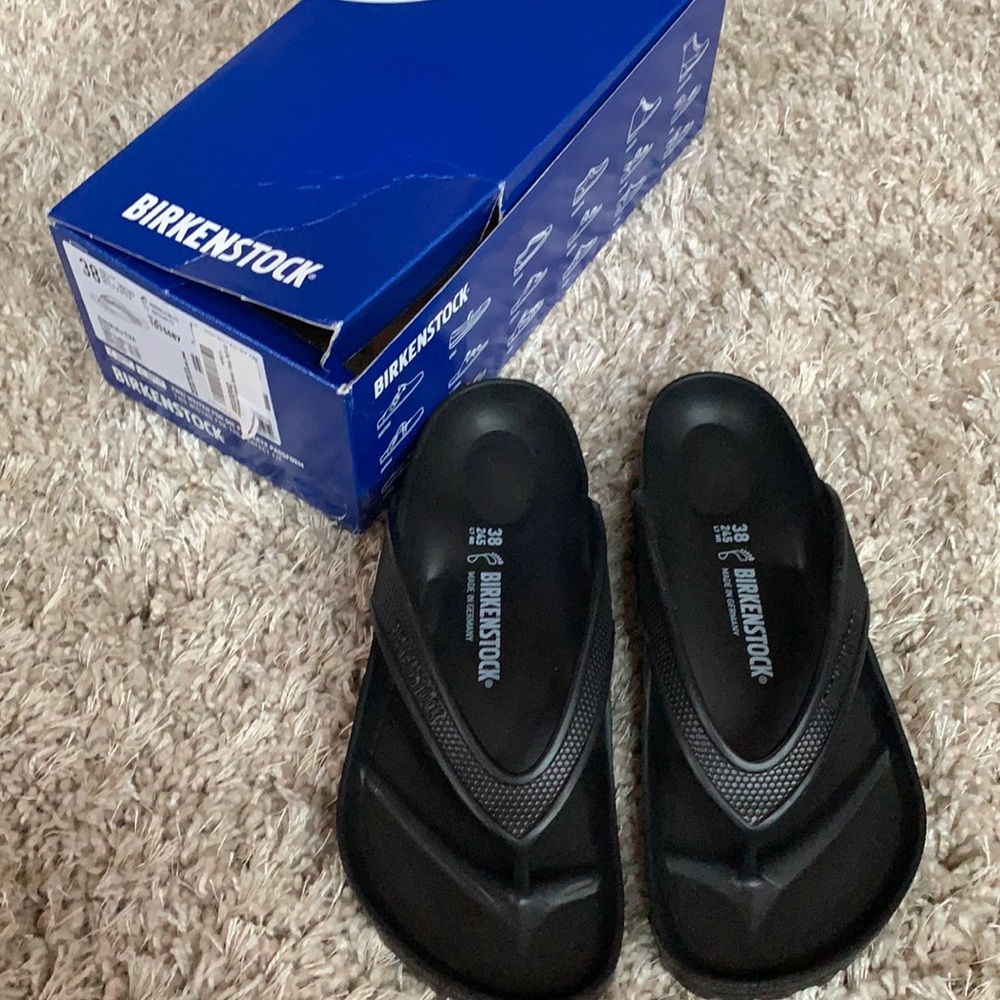 NWT Birkenstock flip flops